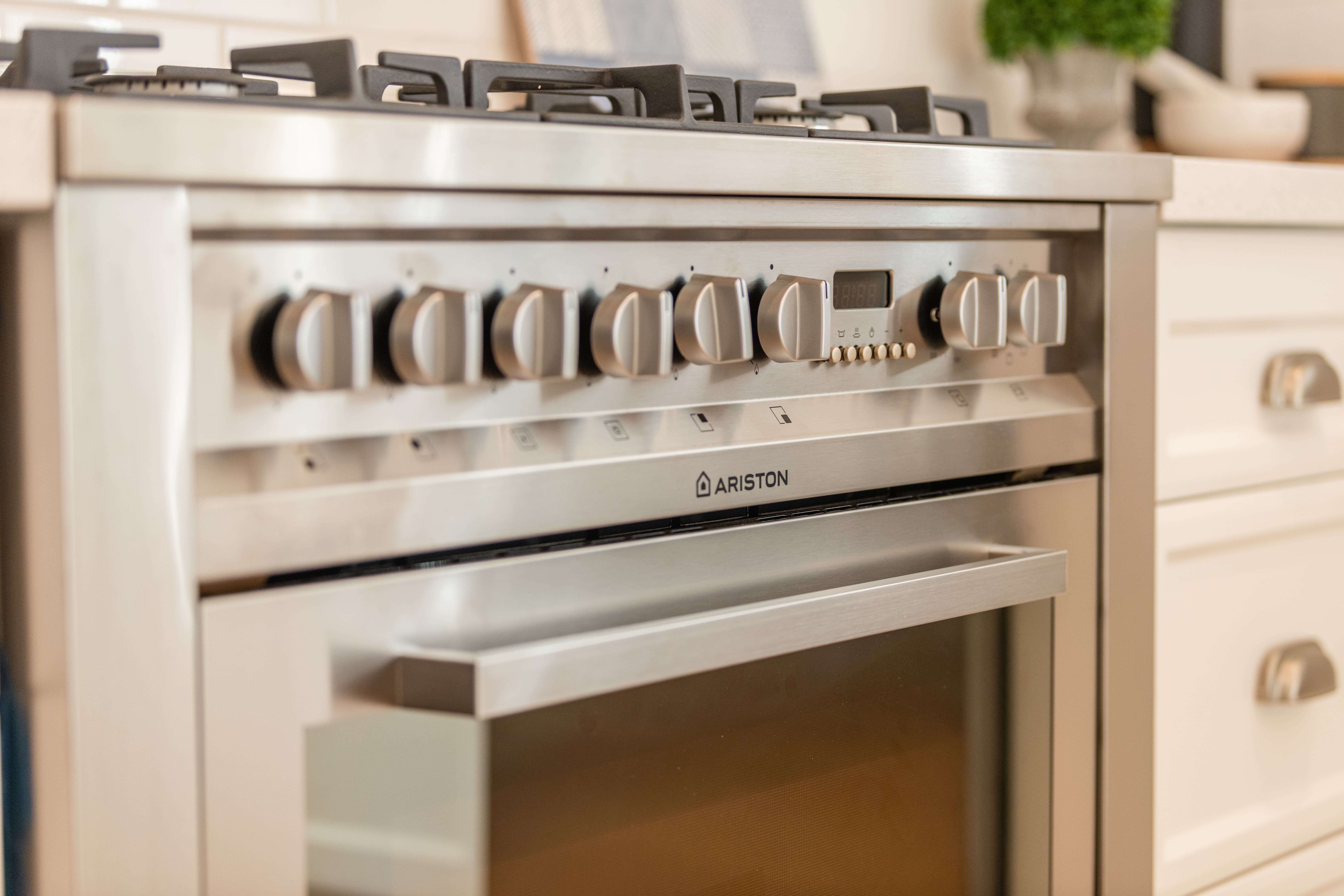 Ariston_Appliances-min